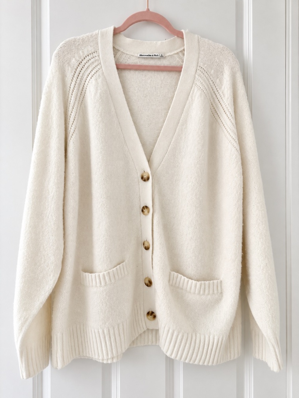 Abercrombie & Fitch Dad V-Neck Cardigan Cream Size L